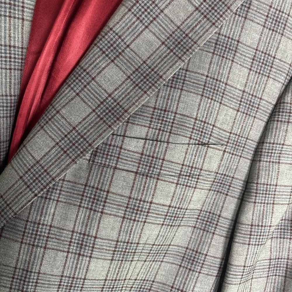 J. Hilburn Men's 44R Gray/Red Plaid Lined Italian Wool Blazer Jacket 2‎ Button